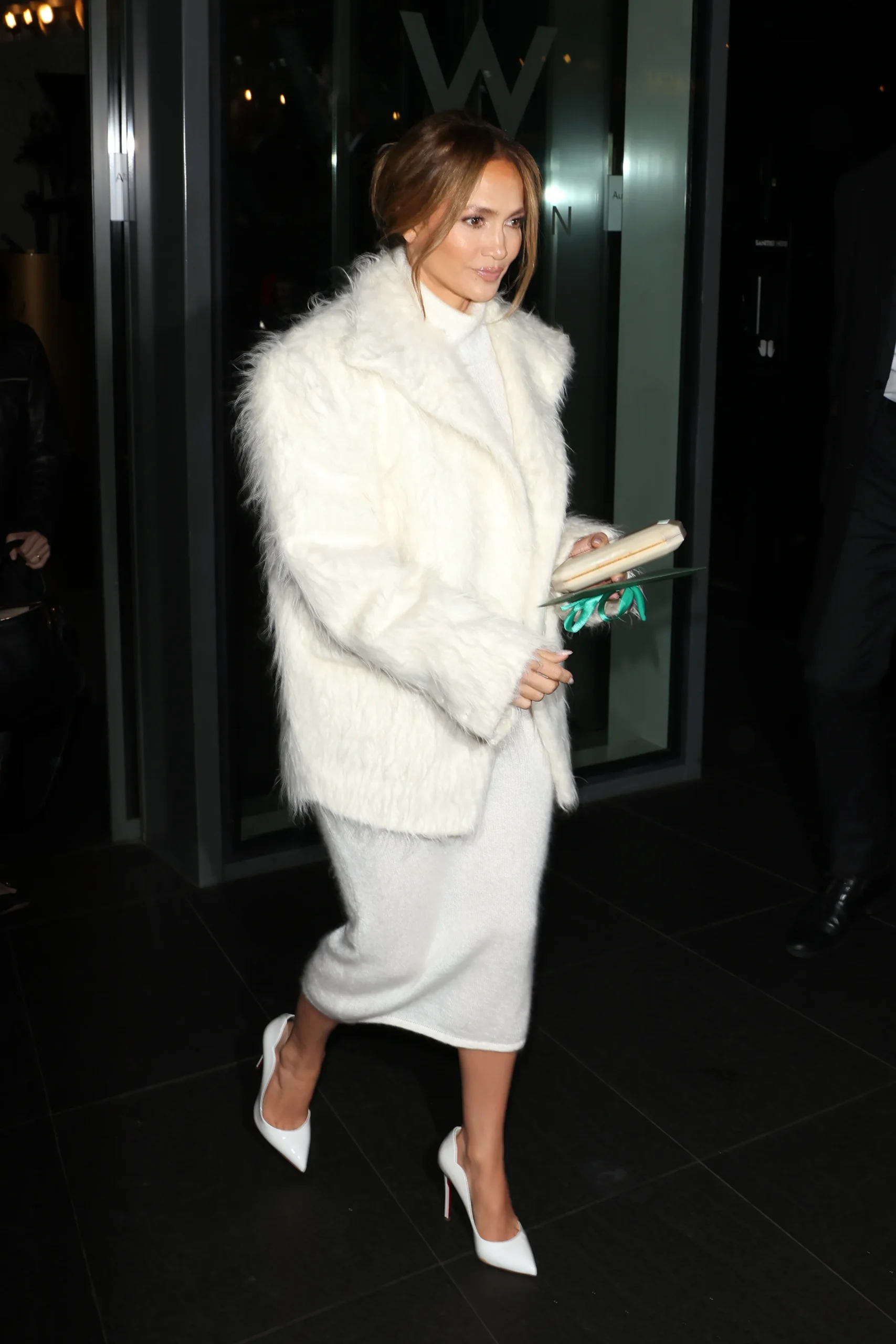 Fitted White Knit Dress with Fuzzy Faux Fur Coat Fitted White Knit Dress with Fuzzy Faux Fur Coat — Winter White Outfits