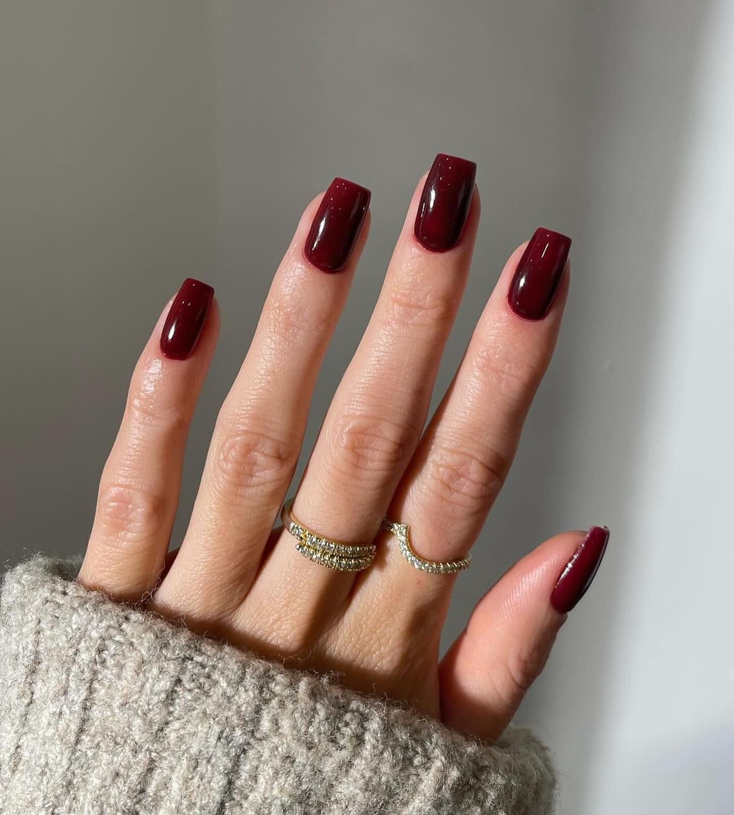 Royal Blue Glossy Medium Almond Nails Royal Blue Glossy Medium Almond Nails — Winter Formal Nails