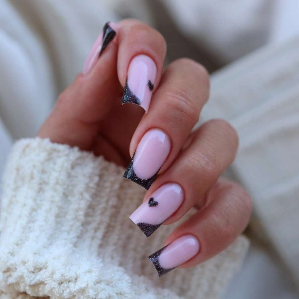 Winter Visual Idea — Winter Glitter Nails