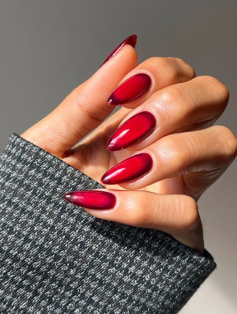Red to Dark Red Ombre with Shimmer — Winter Red Nails