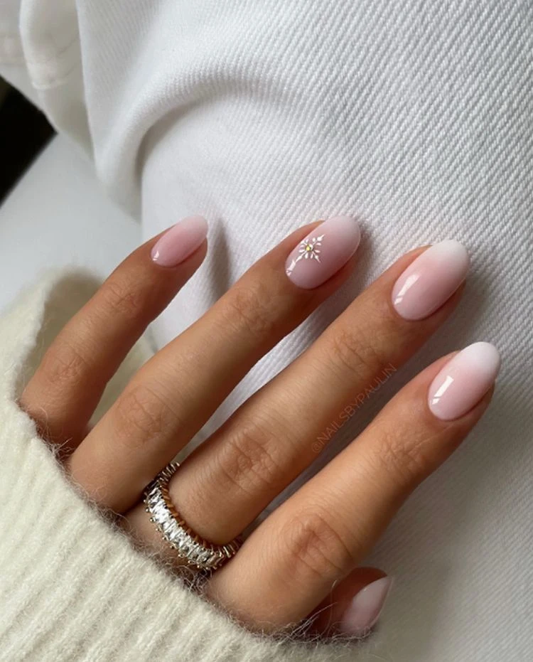Short Oval Visual Idea — Natural Winter Nails