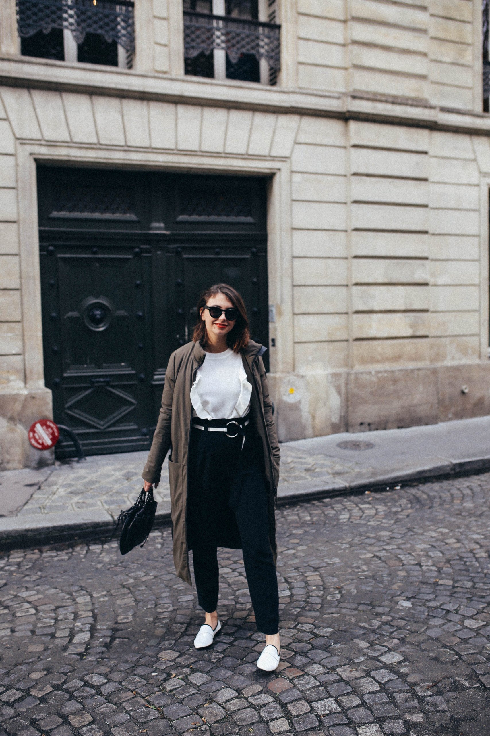 Olive Green Coat with Ruffled Blouse and Trousers Olive Green Coat with Ruffled Blouse and Trousers — Car Coat Outfits