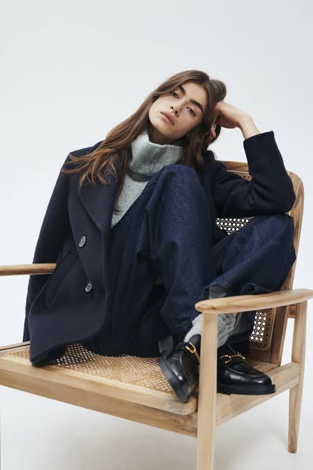 Classic Navy Peacoat with Turtleneck and Dark Wash Jeans Classic Navy Peacoat with Turtleneck and Dark Wash Jeans — Cold Weather Outfits