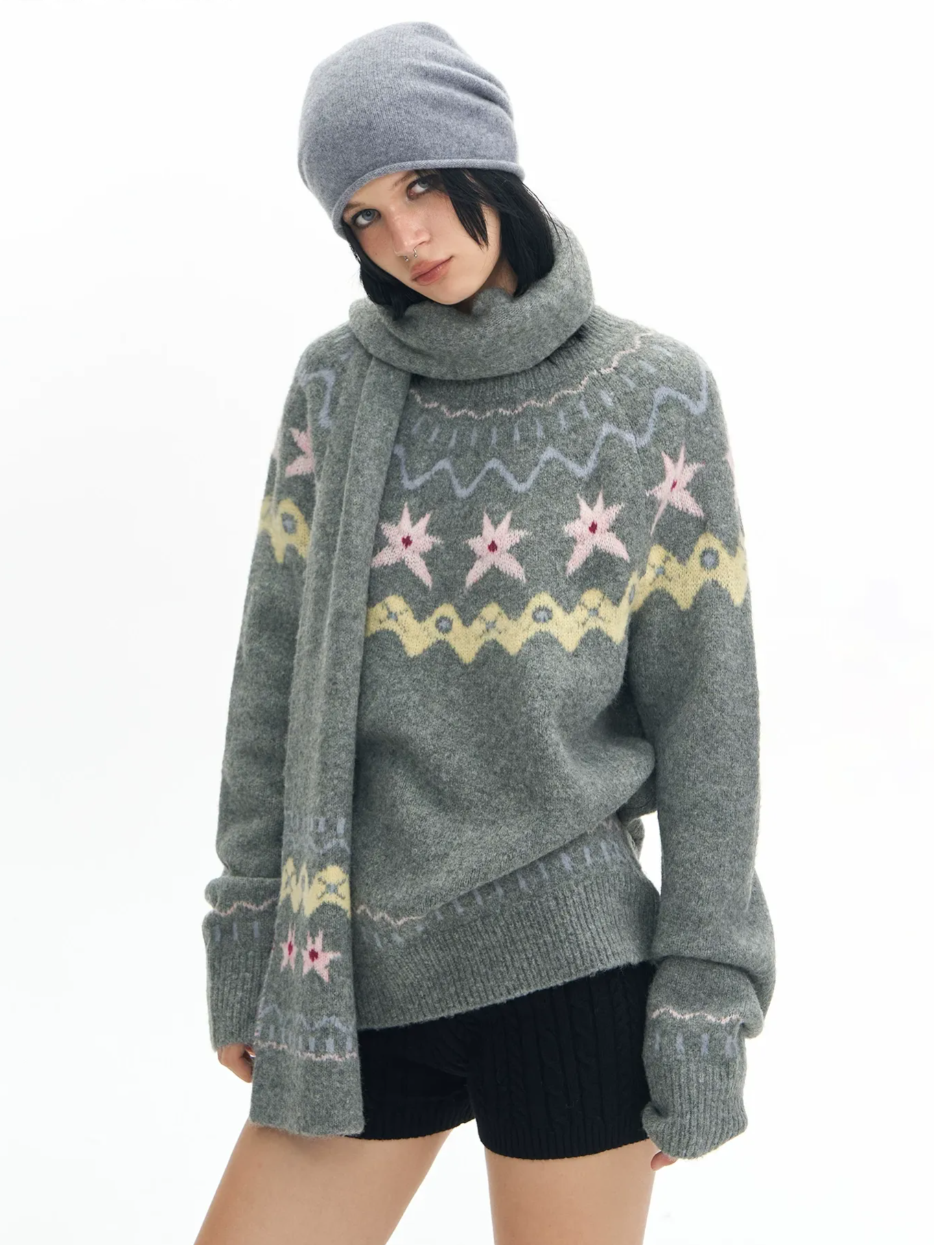 Grey Fair Isle Sweater with Matching Scarf and Beanie for a Coordinated Look Grey Fair Isle Sweater with Matching Scarf and Beanie for a Coordinated Look — Fair Isle Sweater Outfits
