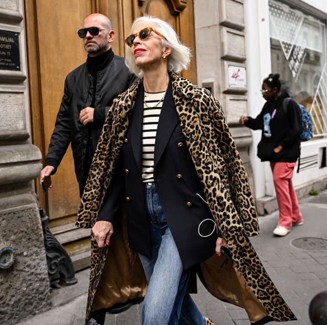 Layered Leopard Coat Over Blazer and Jeans Layered Leopard Coat Over Blazer and Jeans — Leopard Coat Outfits