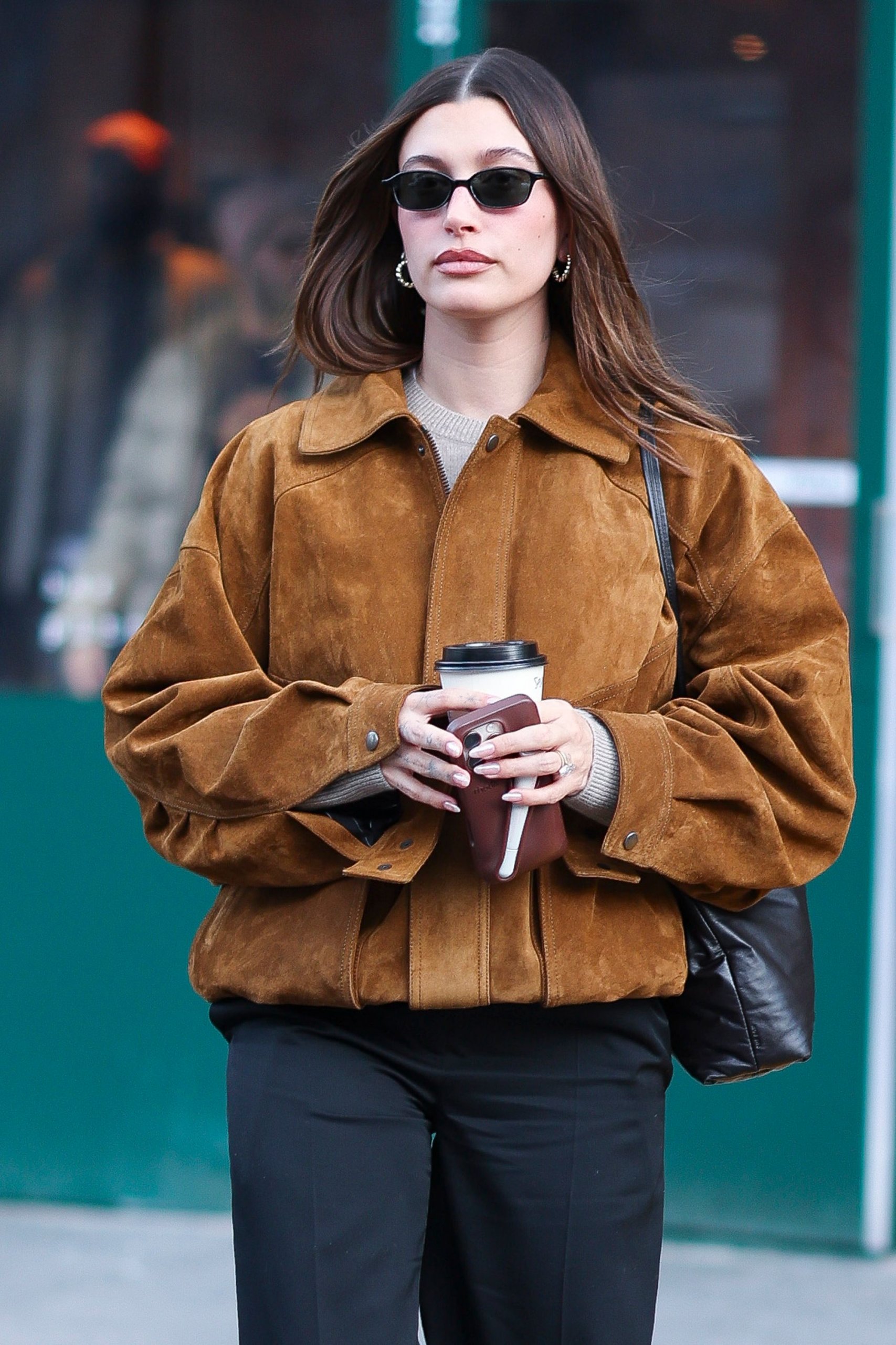 Brown Suede Jacket with Shearling Collar and Knitwear Brown Suede Jacket with Shearling Collar and Knitwear — Winter Jackets for Women