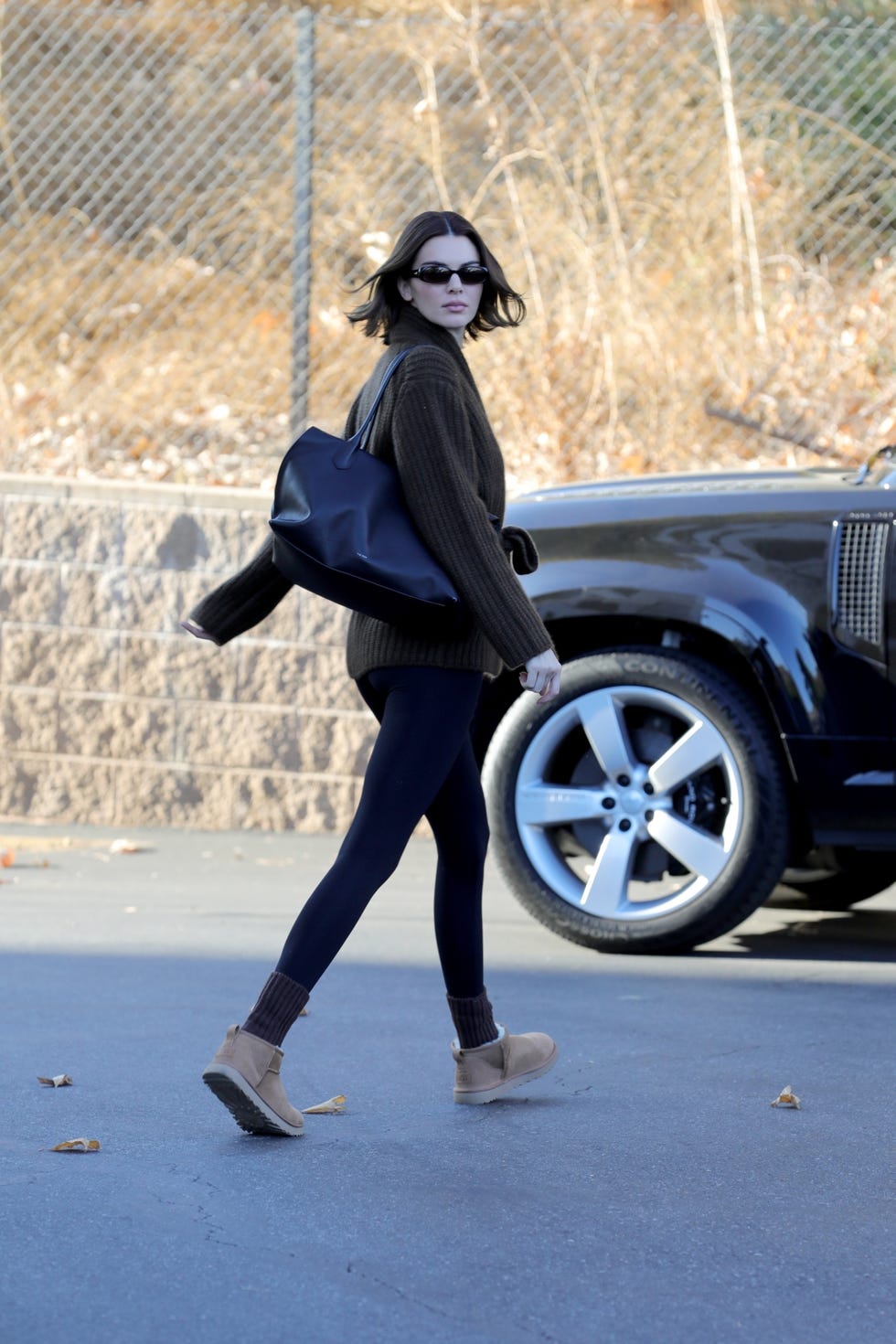 Turtleneck and Suede Boots with Black Leggings Turtleneck and Suede Boots with Black Leggings — Winter Outfits with Leggings