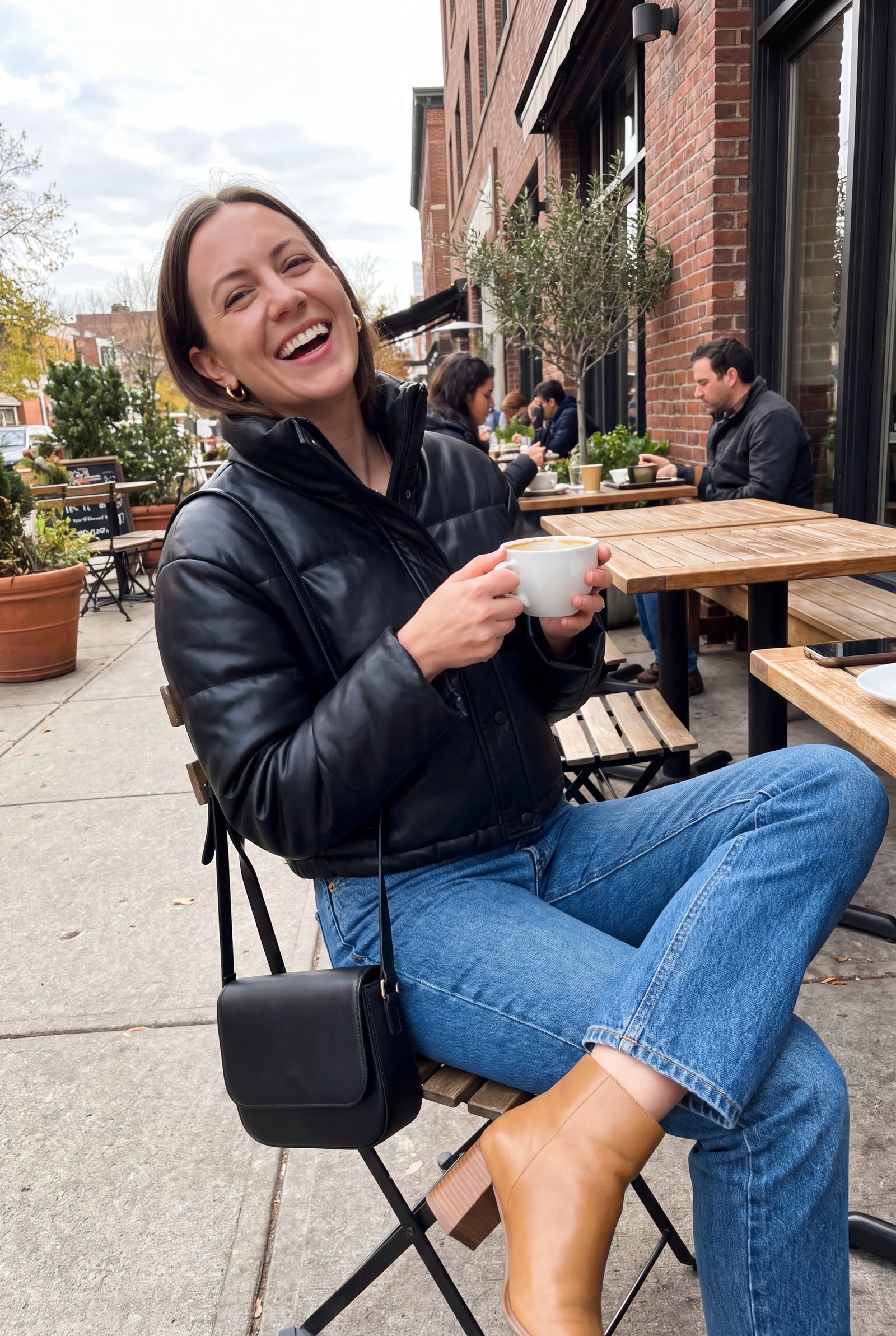 Puffer Jacket and Denim for a Cozy Brunch Look Puffer Jacket and Denim for a Cozy Brunch Look — Winter Brunch Outfits