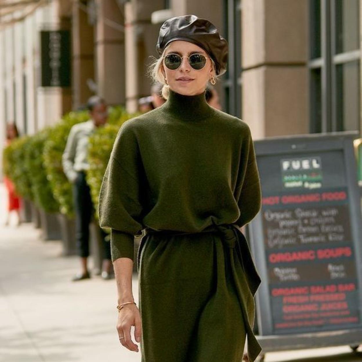 Grey Knit Midi Dress with Black Beret — Winter Dress Outfits
