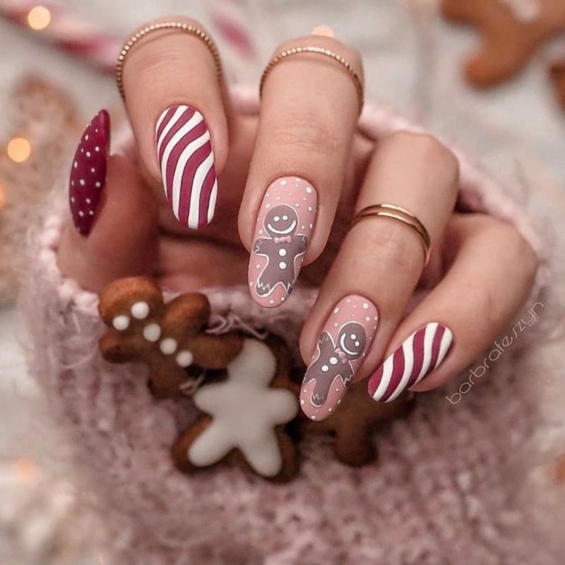 Festive Gingerbread Man Stiletto Nails Festive Gingerbread Man Stiletto Nails — Sweater Nails