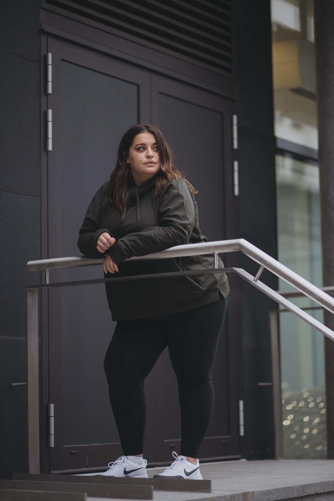 Dark Green Hoodie with Black Leggings: Relaxed Athleisure Dark Green Hoodie with Black Leggings: Relaxed Athleisure — Winter Athleisure Outfits