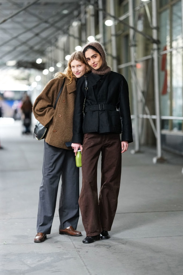 Textured Brown Coat with Wide-Leg Trousers Textured Brown Coat with Wide-Leg Trousers — Paris Winter Outfits