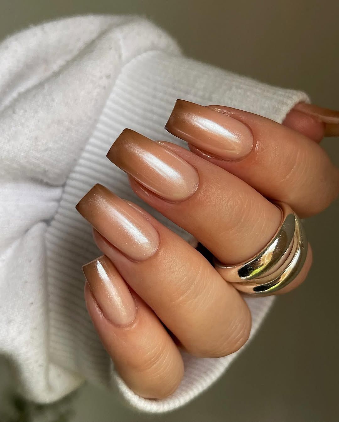 Medium Square Brown to Beige Shimmer Ombre — Winter Square Nails