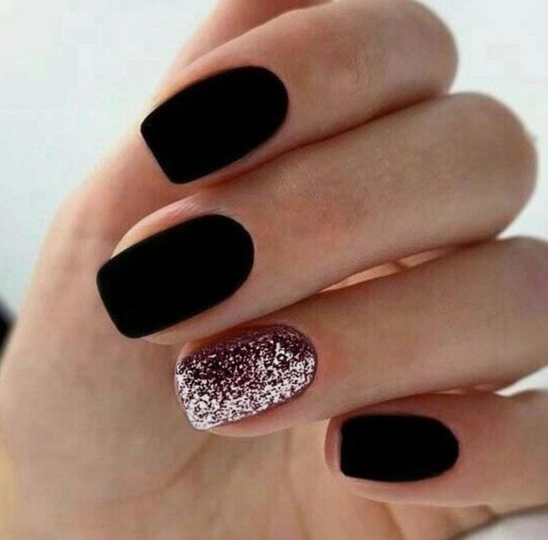 Glossy Black Marble Pattern Nails — Winter Black Nails