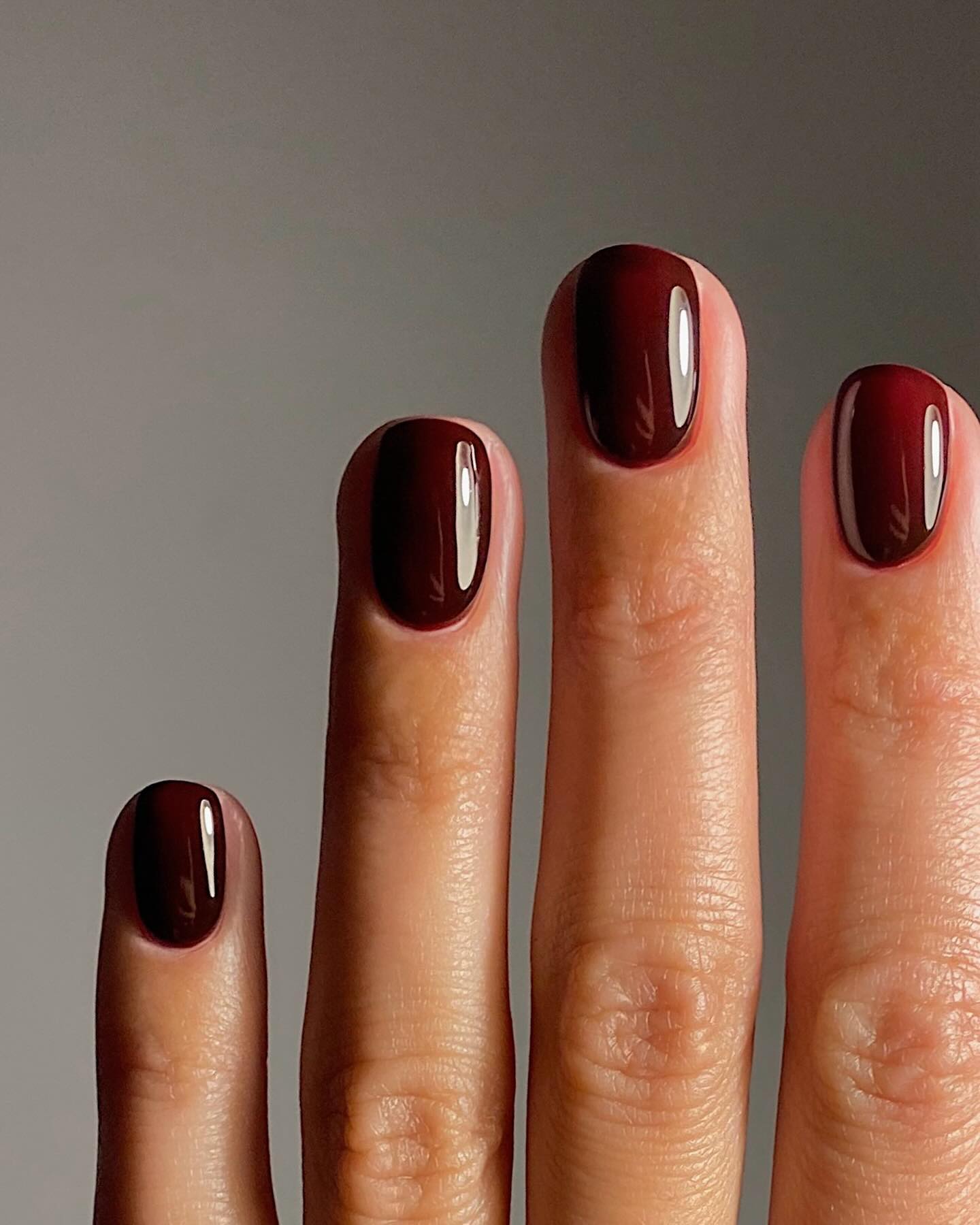 Short Oval Dark Cherry Red Glossy Short Oval Dark Cherry Red Glossy — Winter Nail Colors