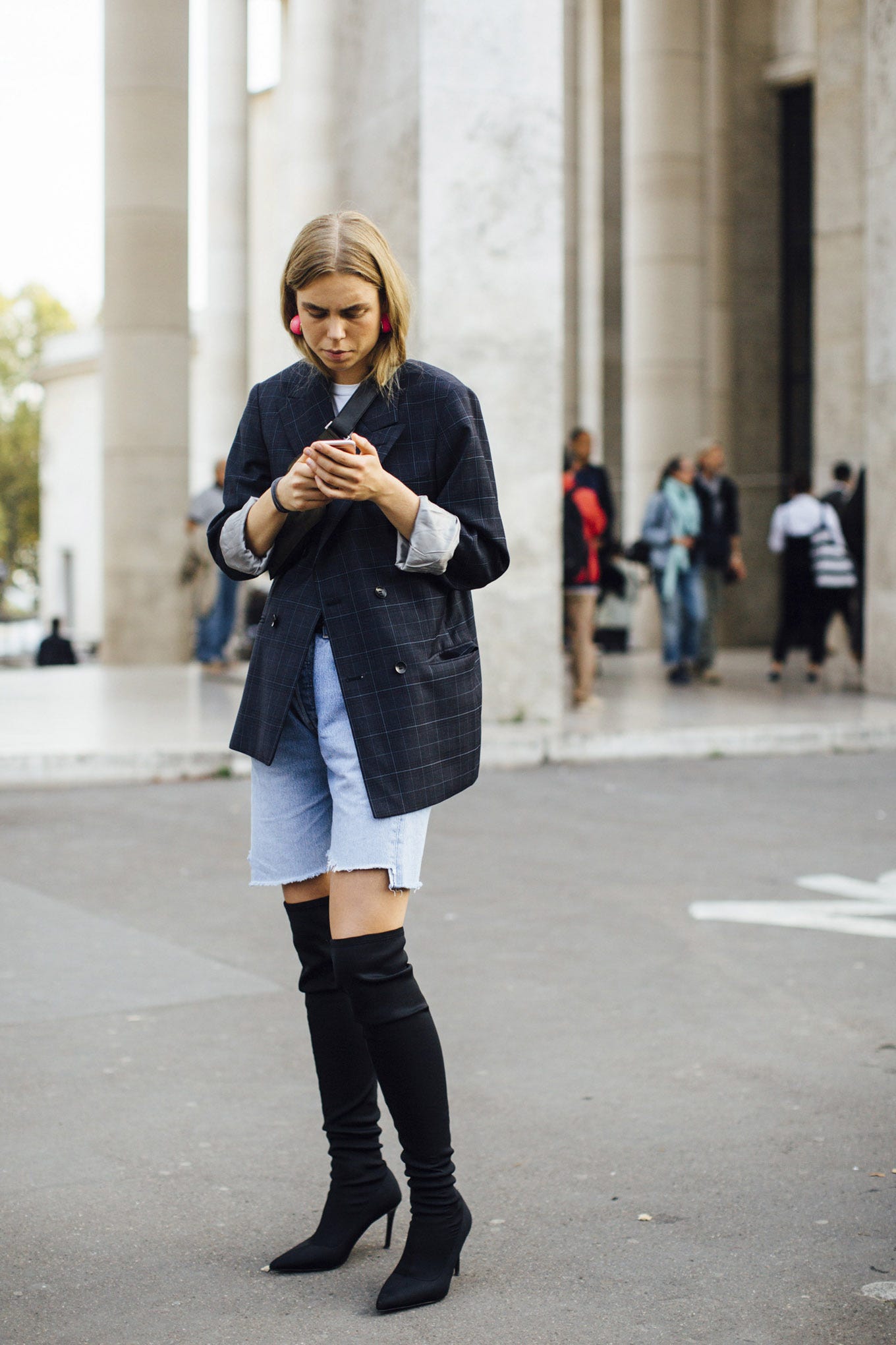 Street Style Cool: Blazer, Denim Shorts, and Black Over-the-Knee Boots Street Style Cool: Blazer, Denim Shorts, and Black Over-the-Knee Boots — Over the Knee Boots Outfits