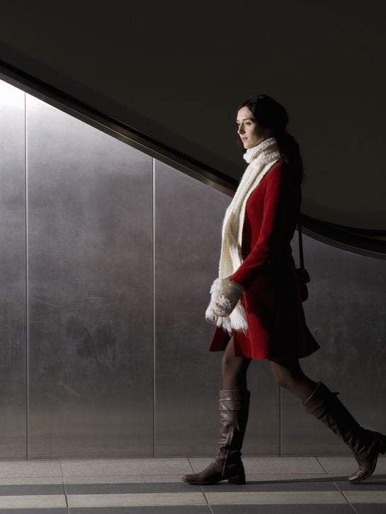 Brown Knee-High Boots with Red Coat and White Accessories Brown Knee-High Boots with Red Coat and White Accessories — Brown Boots Outfits