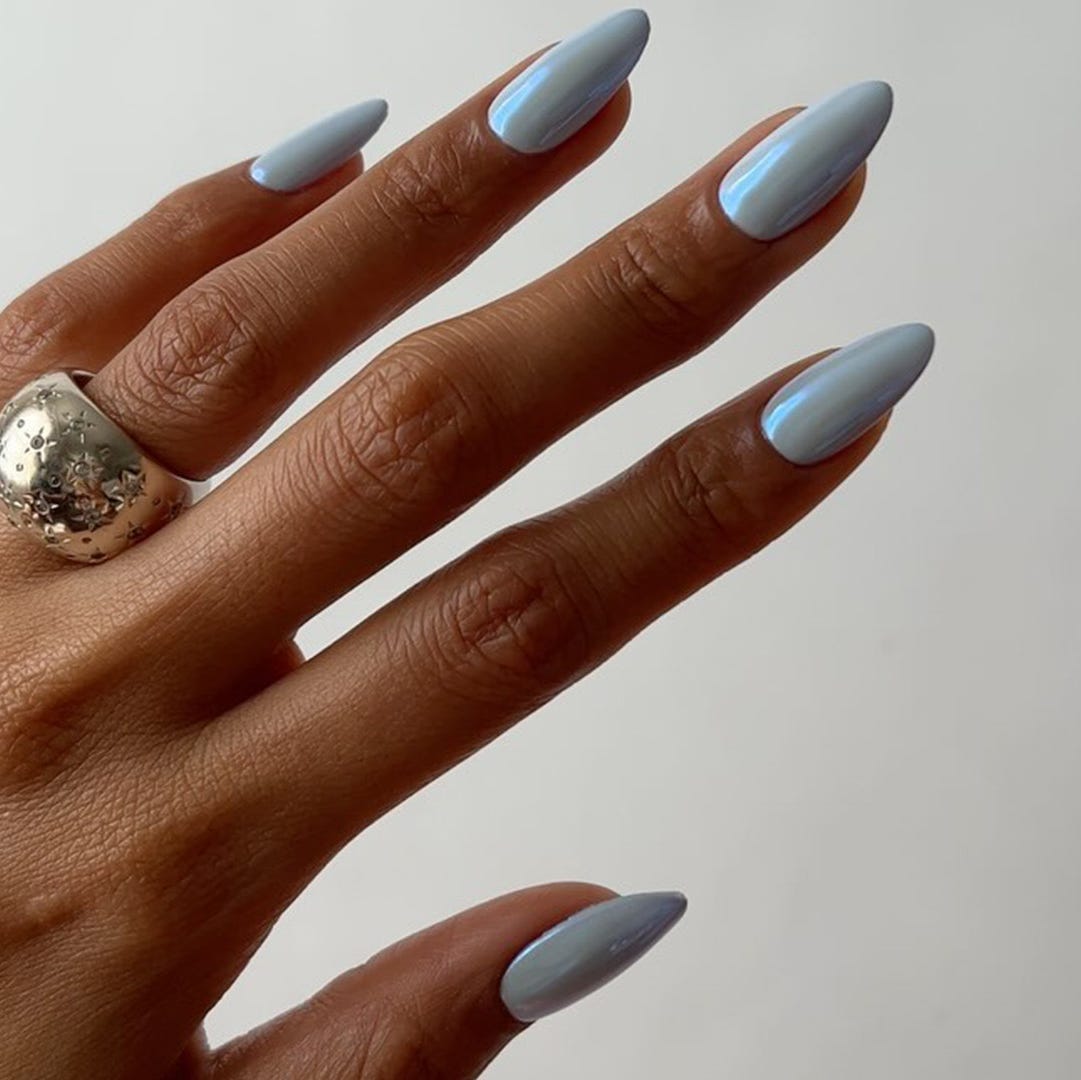 Icy Blue Chrome Winter Nail Trend