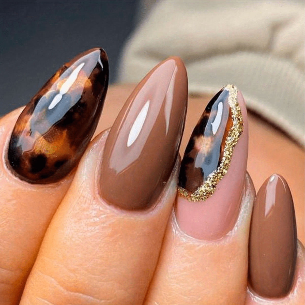 Winter Marble Nails