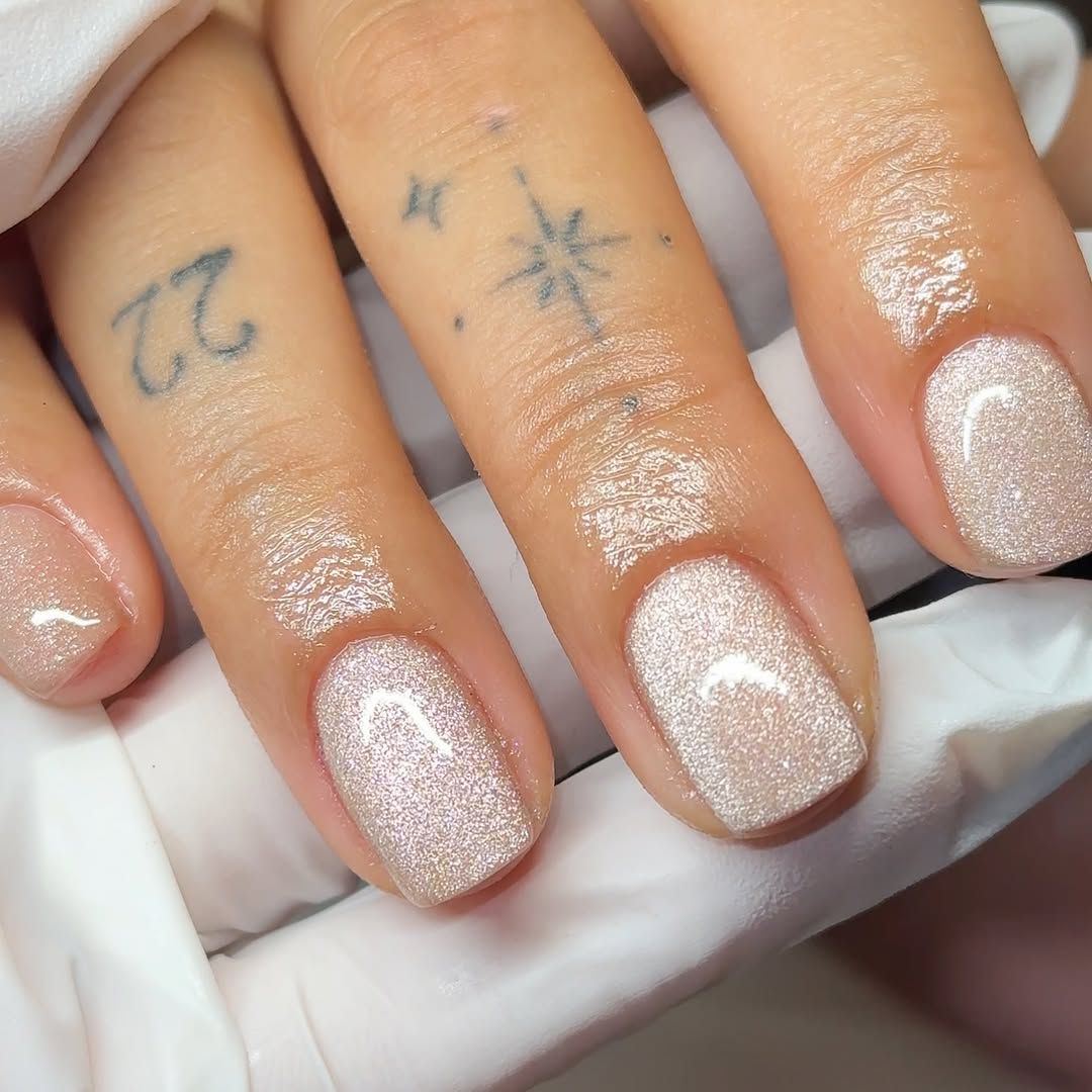 Short Square Pale Pink with Champagne Glitter — Winter Square Nails