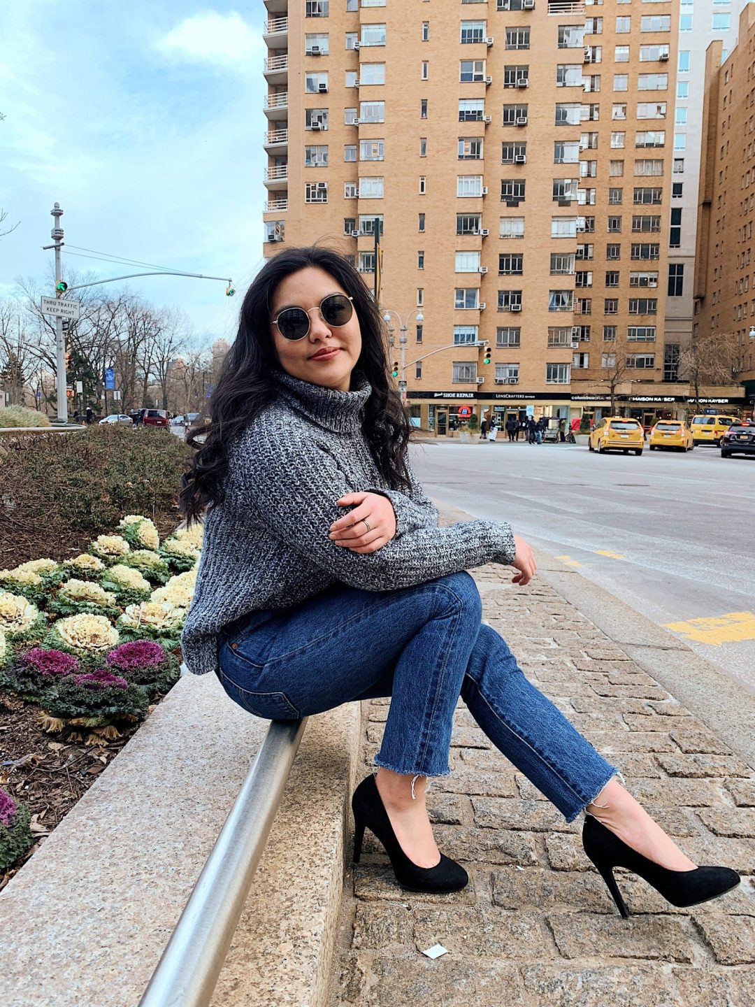 Cozy Texture: Chunky Knit Sweater and Slim Jeans Cozy Texture: Chunky Knit Sweater and Slim Jeans — February Outfits