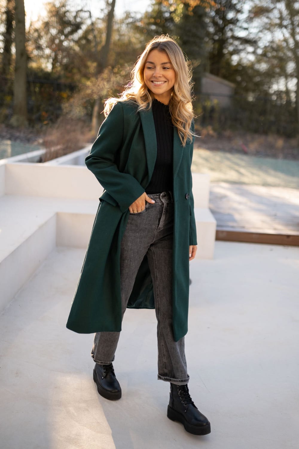 Rich Dark Green Coat with Ribbed Turtleneck and Chunky Boots Rich Dark Green Coat with Ribbed Turtleneck and Chunky Boots — Car Coat Outfits