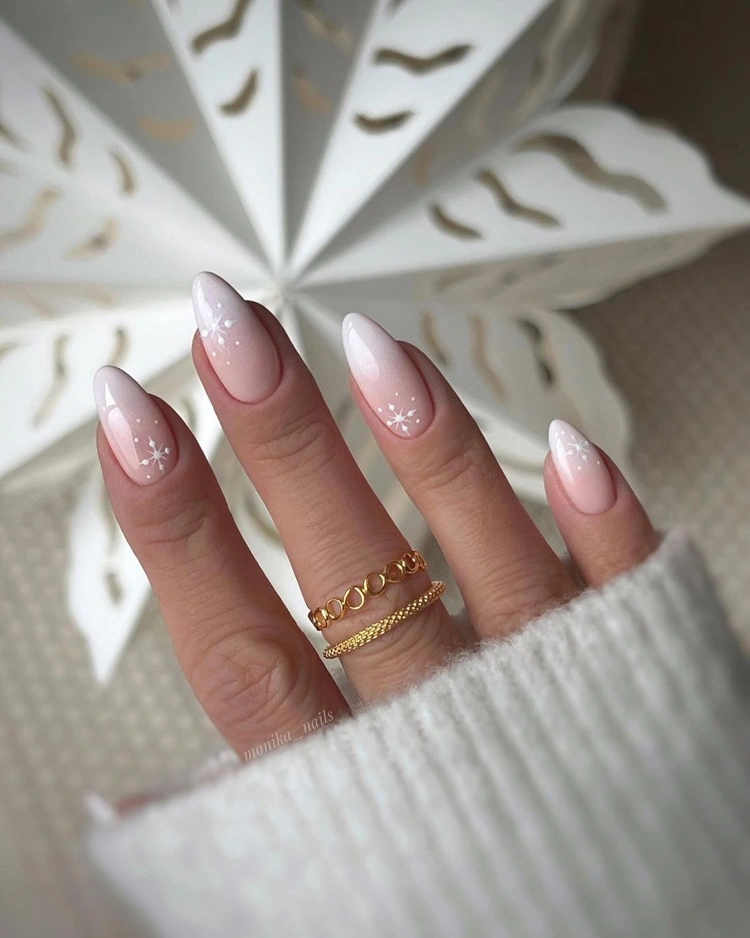 Shimmer Ombre Snowflakes — Winter Nails