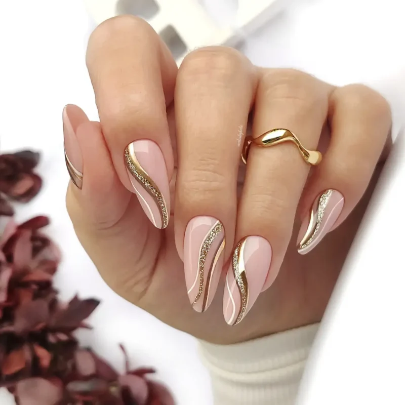 Gold Glitter Wave Stiletto Nails — Winter Glitter Nails