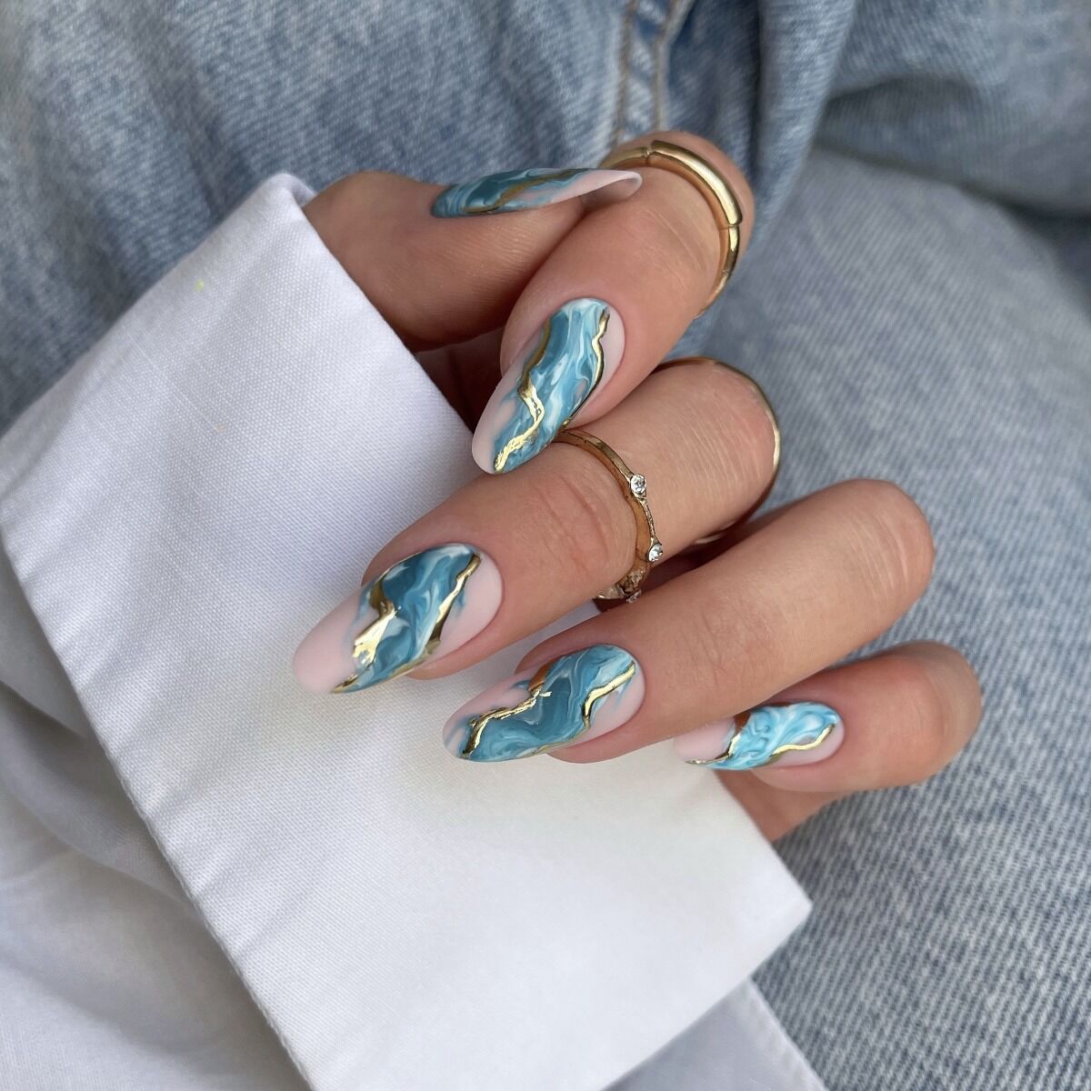 Blue Gold Marble Accent Winter Nails — Winter Marble Nails