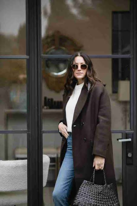 Luxurious Brown Knit Cardigan Over a Leather Midi Skirt and Knee-High Boots Luxurious Brown Knit Cardigan Over a Leather Midi Skirt and Knee-High Boots — Brown Coat Outfits