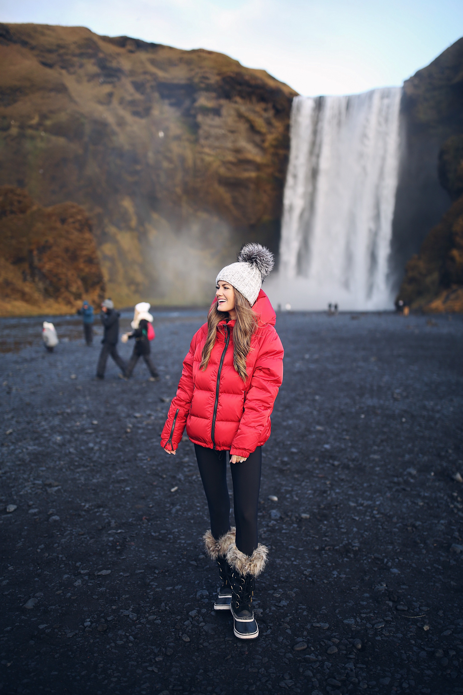 Winter Travel Outdoor Exploration Outfit Idea Winter Travel Outdoor Exploration Outfit Idea — Iceland Winter Outfits