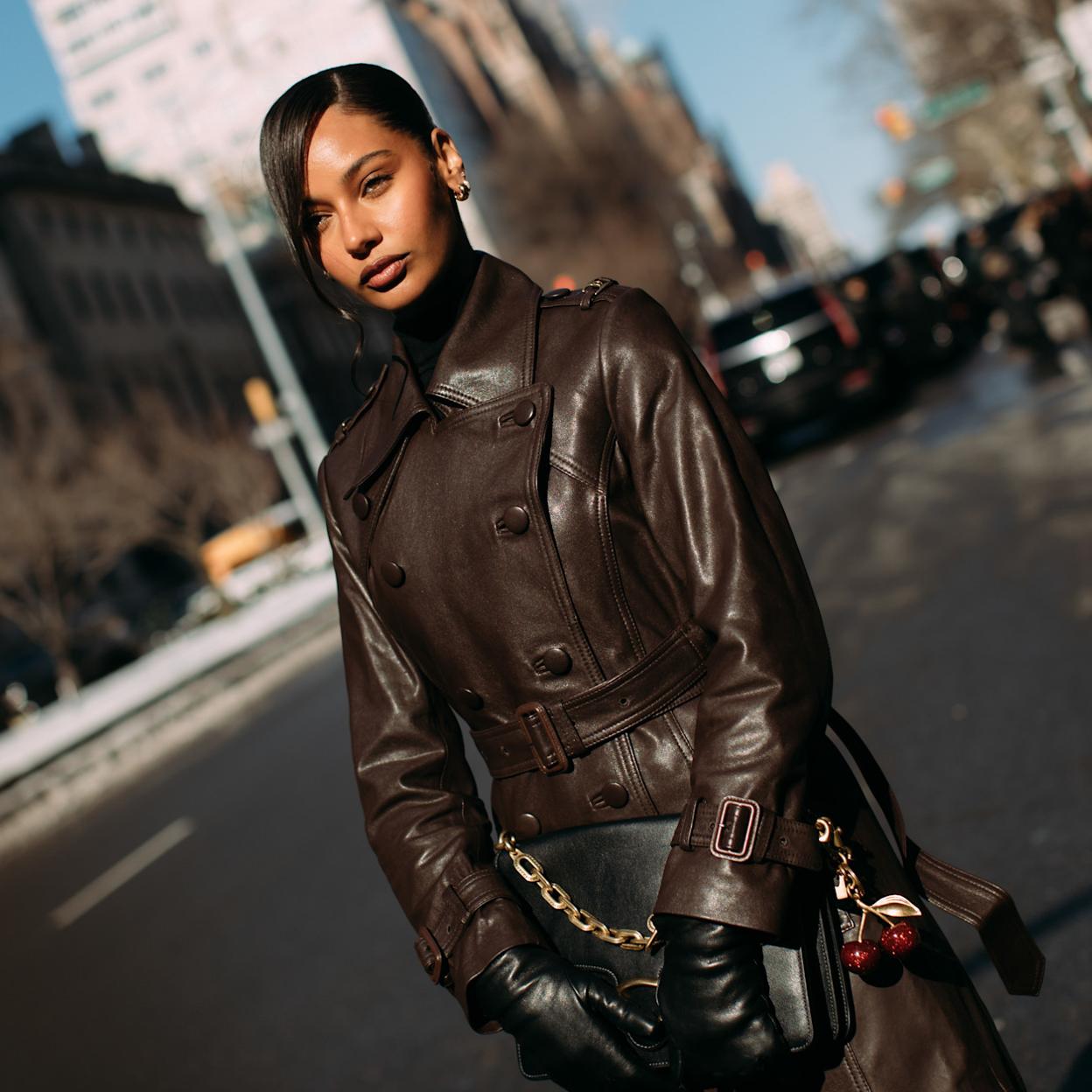 Chic Leather Trench: The Ultimate NYC Winter Essential — NYC Winter Outfits