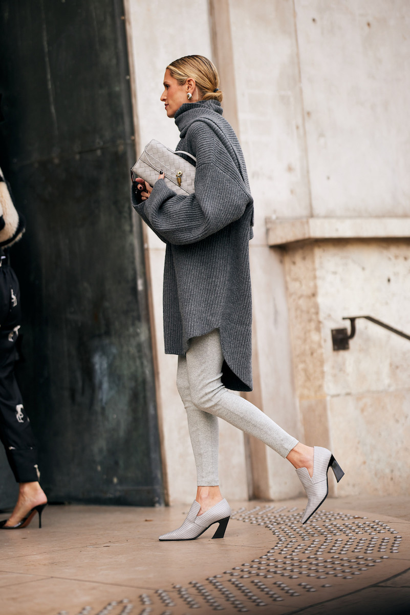Chunky Knit Sweater Balances Fitted Leggings Chunky Knit Sweater Balances Fitted Leggings — Classy Winter Outfits