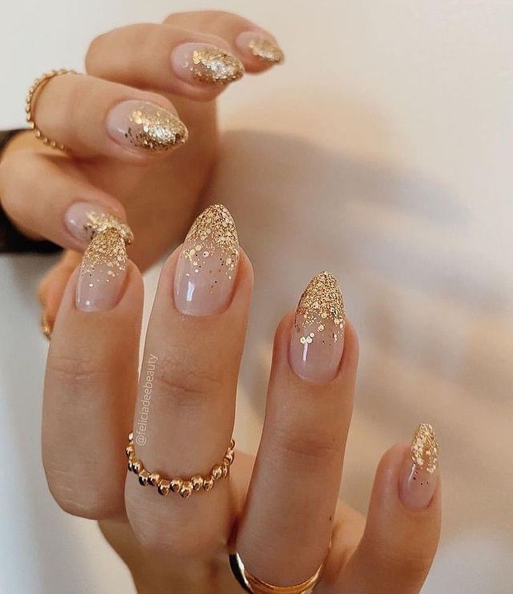 Pale Pink Pearlescent Shimmer Short Oval Nails Pale Pink Pearlescent Shimmer Short Oval Nails — Winter Formal Nails