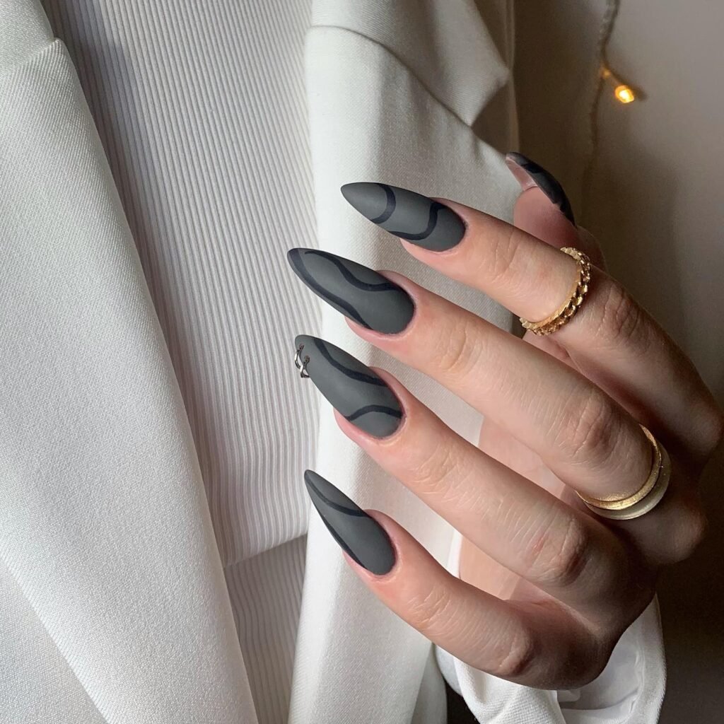 Wavy Lines Visual Idea — Winter Gray Nails