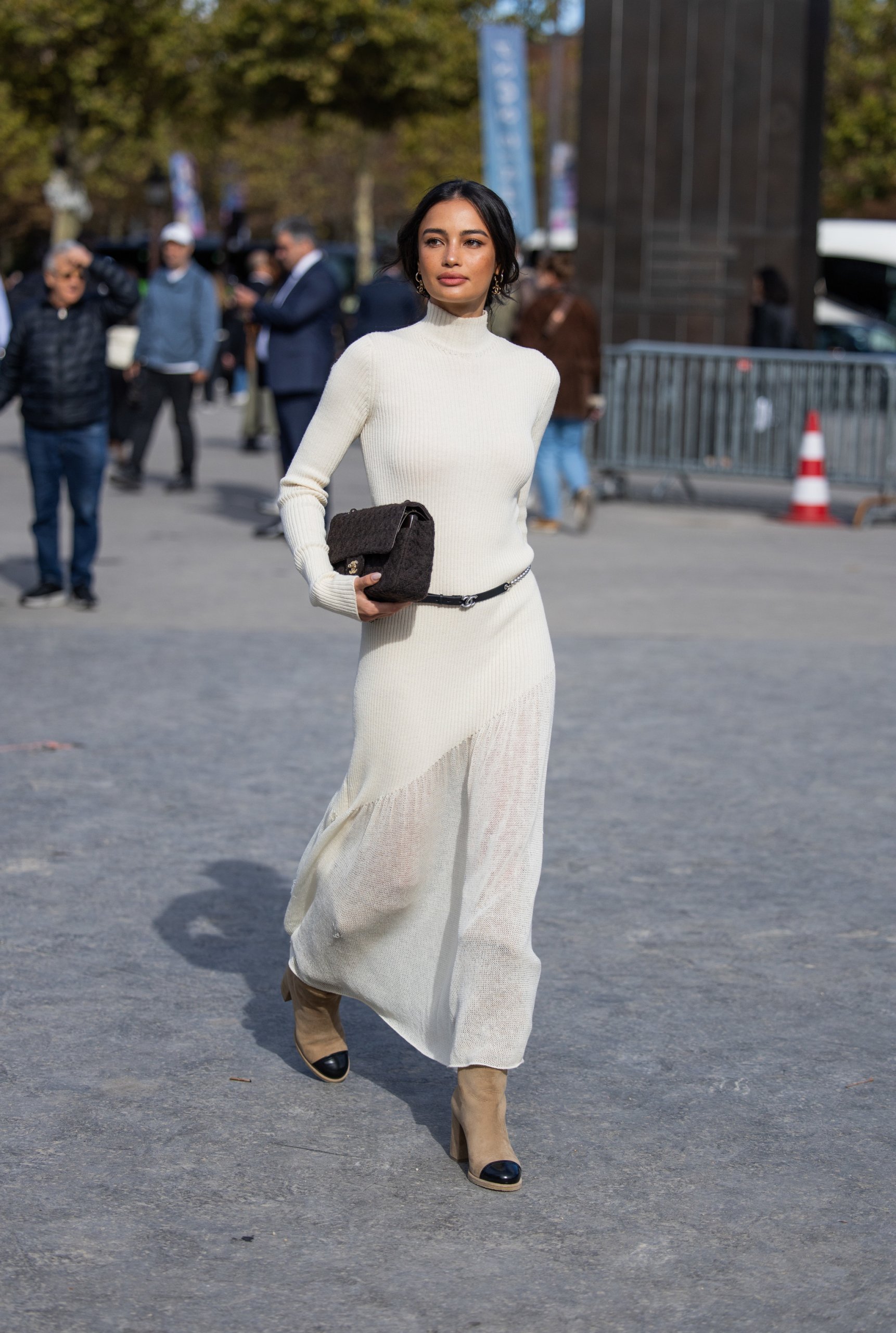 Vestidos de invierno para combinar con botas de forma sofisticada: del largo de punto al estilo boho | Telva.com