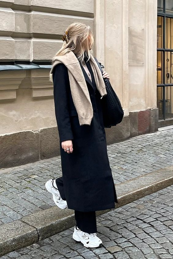 Black Coat with Draped Beige Sweater and White Sneakers — Black Coat Outfits