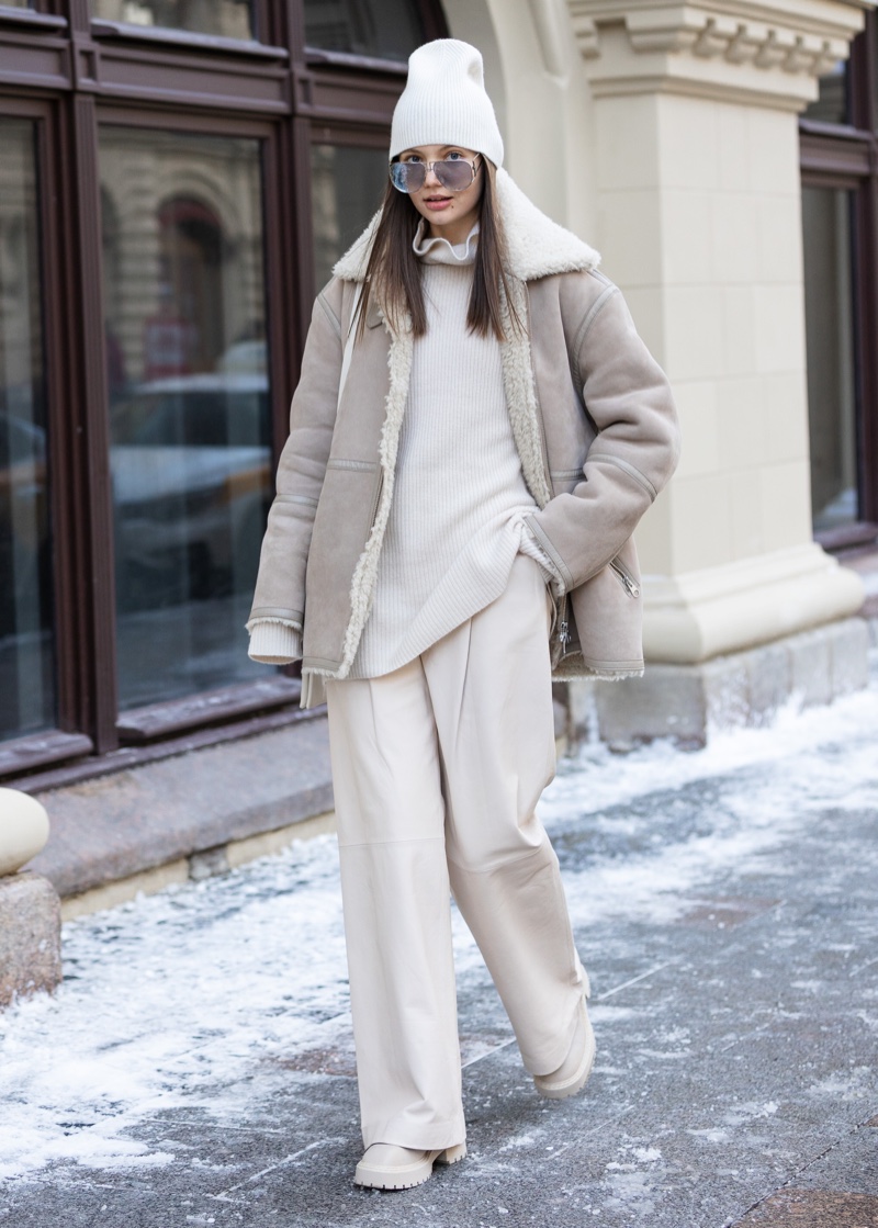 Shearling Jacket and Wide-Leg Trousers for Cozy Winter Style Shearling Jacket and Wide-Leg Trousers for Cozy Winter Style — Winter Athleisure Outfits