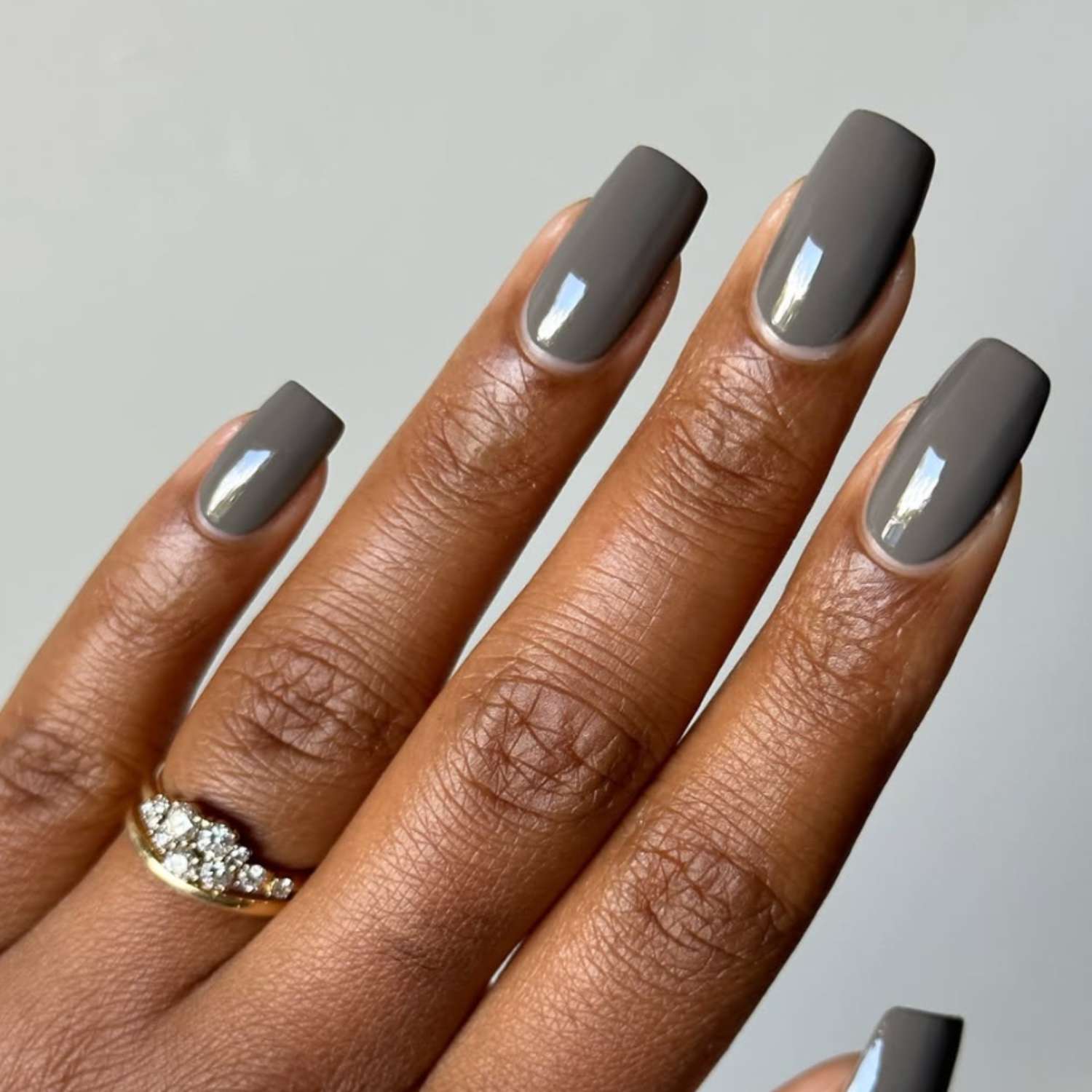 Cool-Toned Grey Glossy Squovals Cool-Toned Grey Glossy Squovals — Winter Squoval Nails