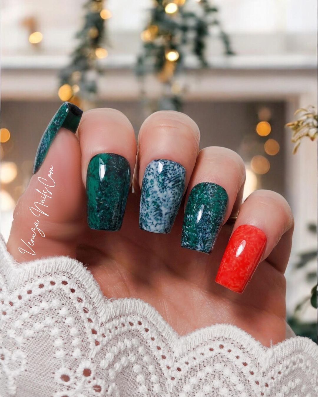 Visible Visual Idea — Winter Marble Nails