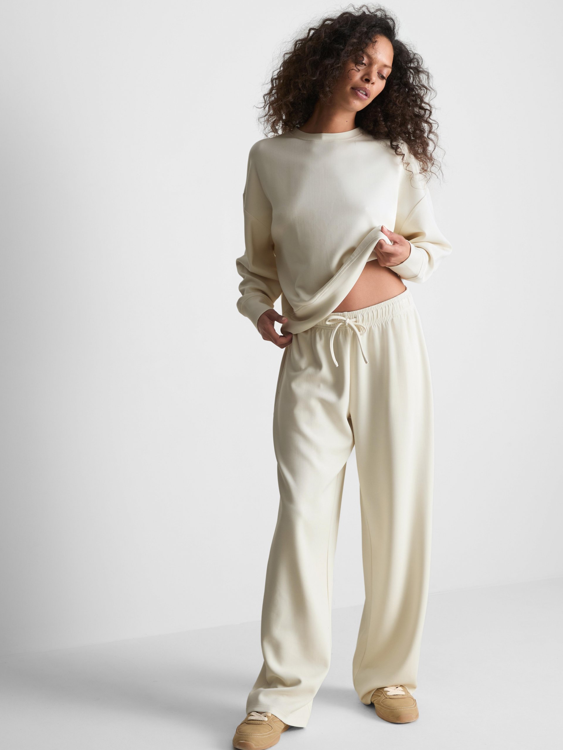 Loungewear Set for Ultimate Relaxation — Warm Winter Outfits
