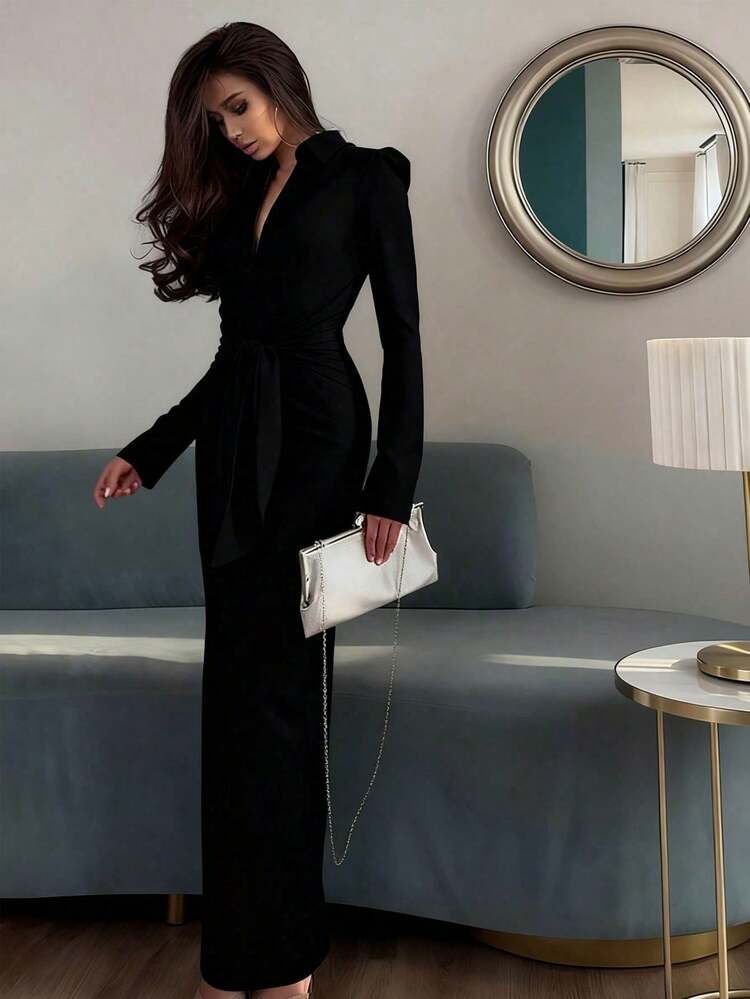 Elegant Black Maxi Dress with Dramatic Collar Detail Elegant Black Maxi Dress with Dramatic Collar Detail — Winter Dinner Outfits