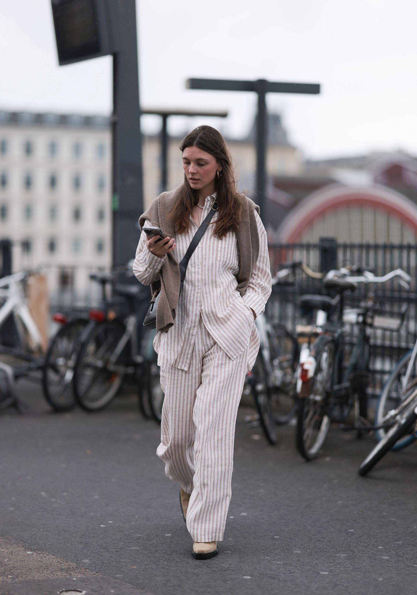 Relaxed Striped Shirt with Draped Sweater and Wide-Leg Pants — Casual Winter Outfits