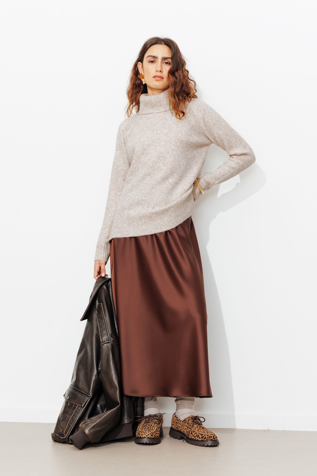 Beige Turtleneck with Satin Skirt and Leopard Sneakers Beige Turtleneck with Satin Skirt and Leopard Sneakers — Turtleneck Outfits
