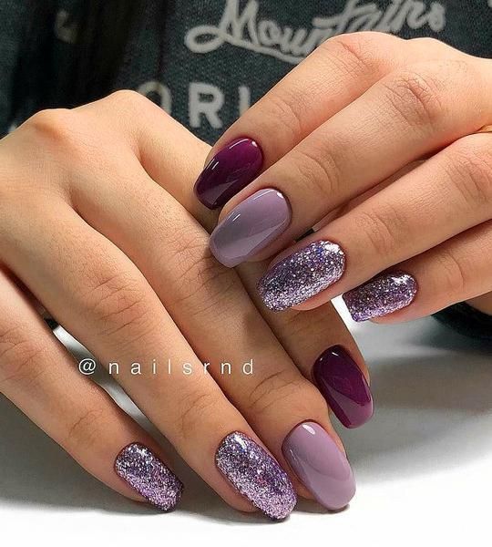 Purple Glitter Accent Oval Nails — Winter Glitter Nails