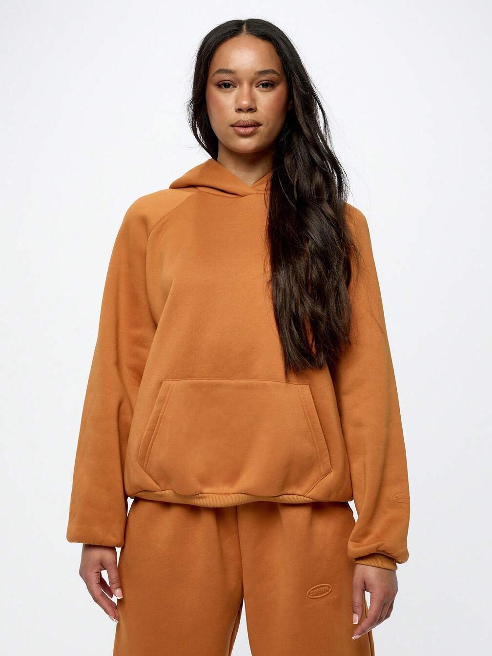 Oversized Burnt Orange Hoodie for Casual Winter Comfort Oversized Burnt Orange Hoodie for Casual Winter Comfort — Winter Workout Outfits