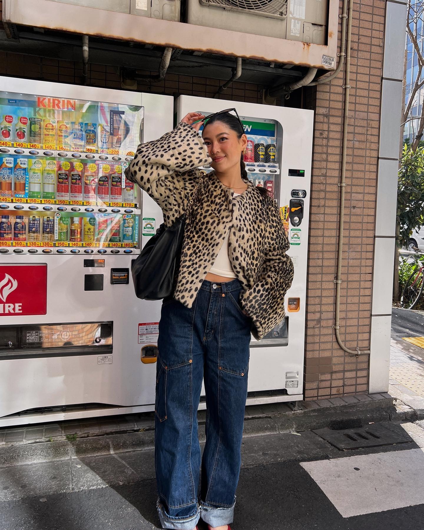 Cropped Leopard Coat with Bell Sleeves and Red Sandals Cropped Leopard Coat with Bell Sleeves and Red Sandals — Leopard Coat Outfits