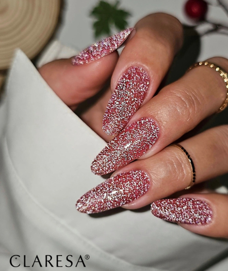 Dense Reflective Glitter Visual Idea — Winter Glitter Nails
