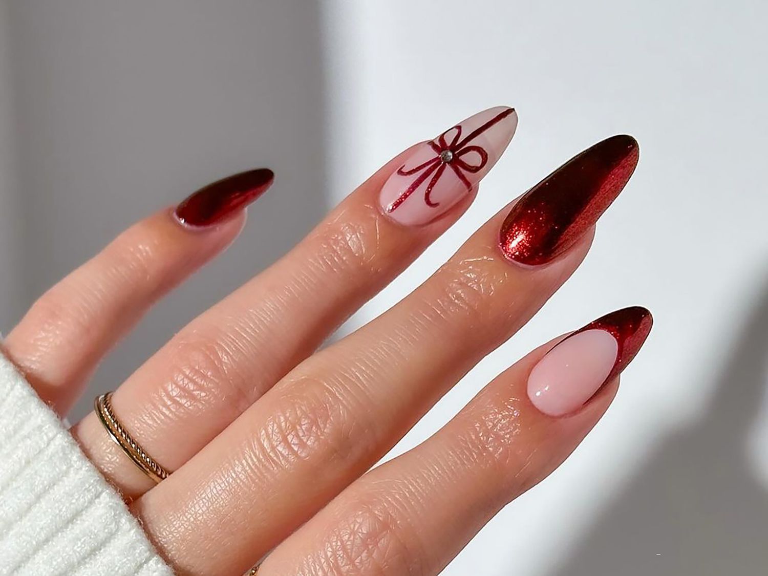 Visual Idea — Winter Chrome Nails