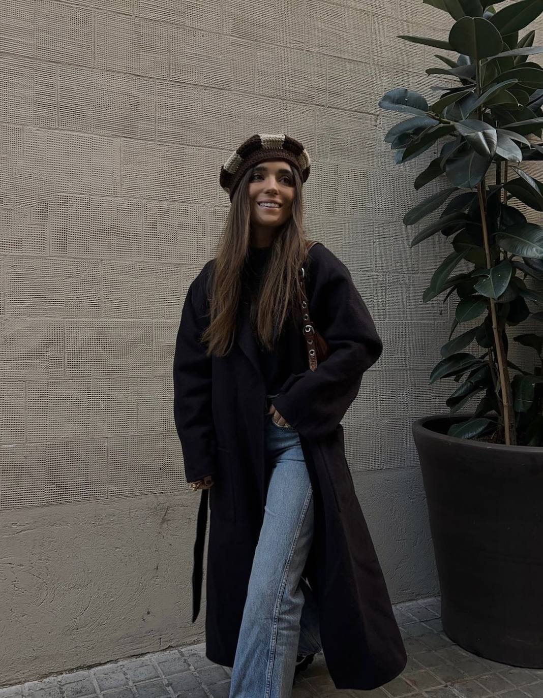 Cozy Casual Winter Look with a Checkered Knit Beret Cozy Casual Winter Look with a Checkered Knit Beret — Beret Outfits